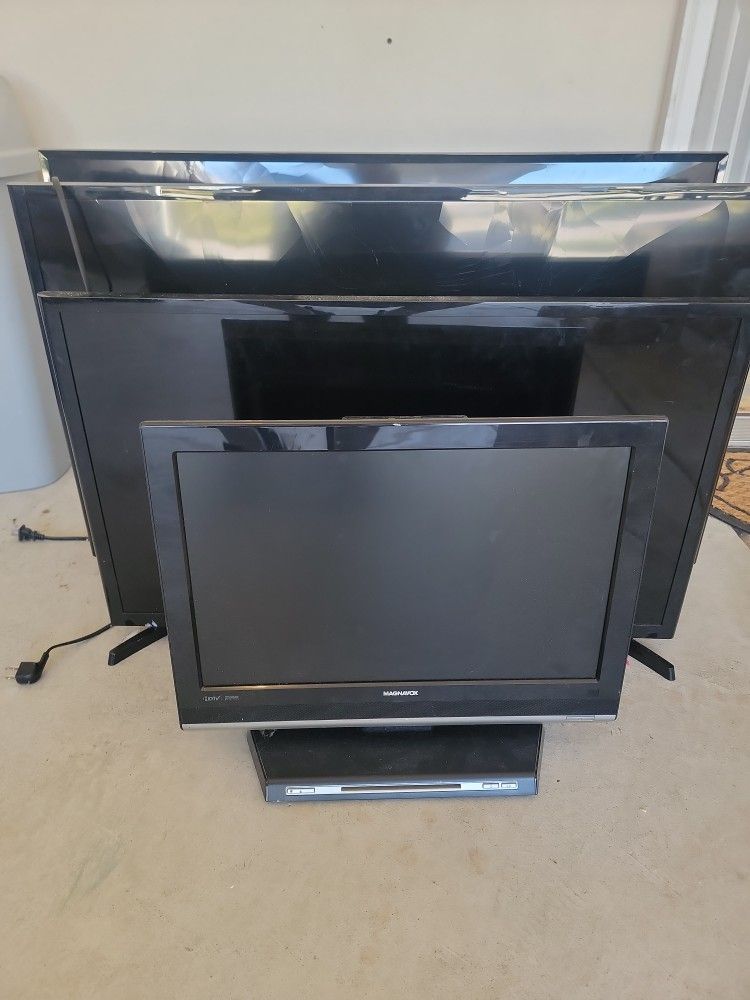 4 Broken TV's For Repair Or Parts