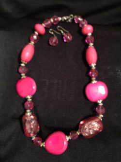 Hot pink and candy crush light pink necklace set