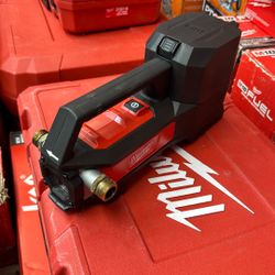 Milwaukee M18 Transfer Pump Tool Only