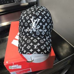 LV Snapback