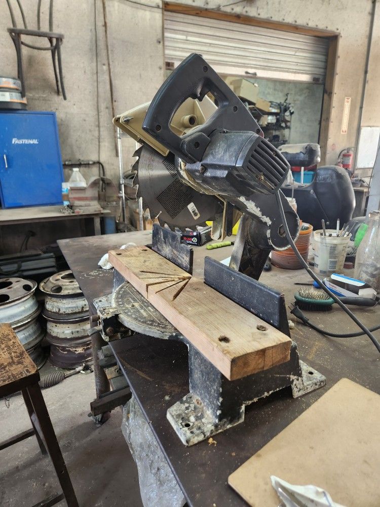 Black And Decker Miter Saw