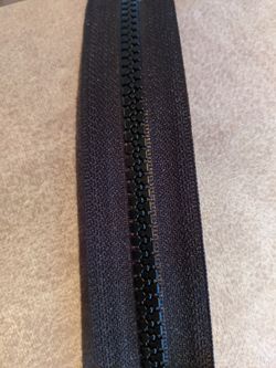 Ykk supper #5 vision continuous black 12 feet no pulls or stops