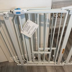 Baby/pet Gate Si TV Doggie Door