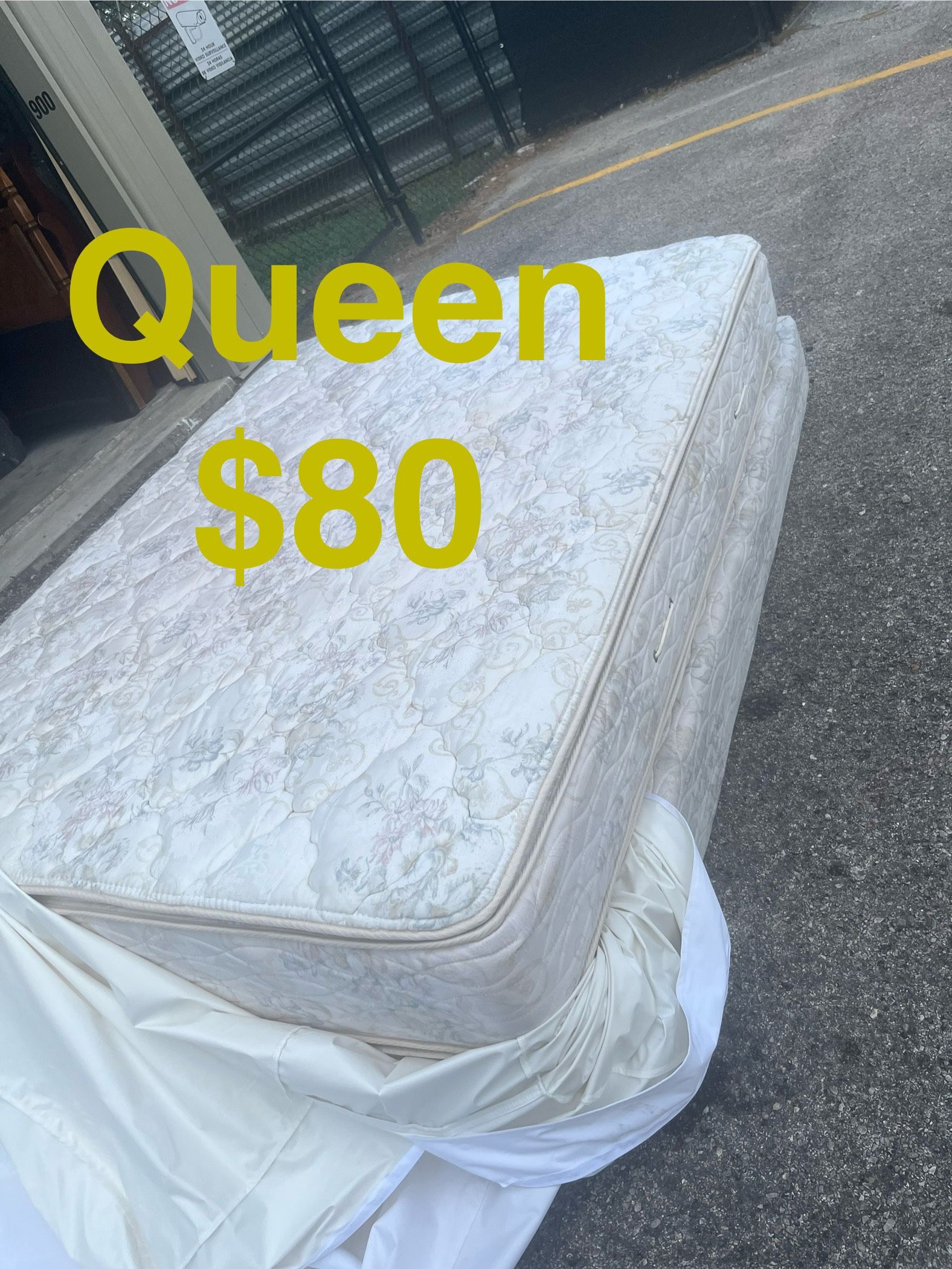 Queen Mattress And Box Spring 