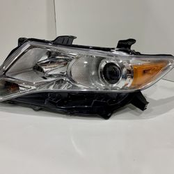 TYC Headlight For 2009-2016 Toyota Venza Halogen