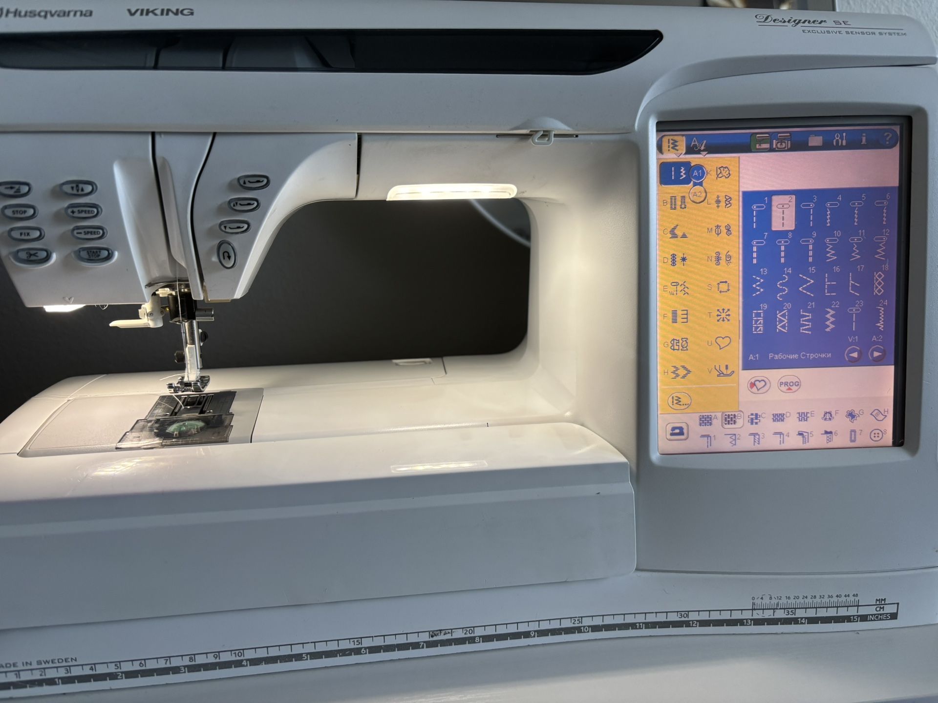 Husqvarna Viking SE Embroidery/ Sewing Machine