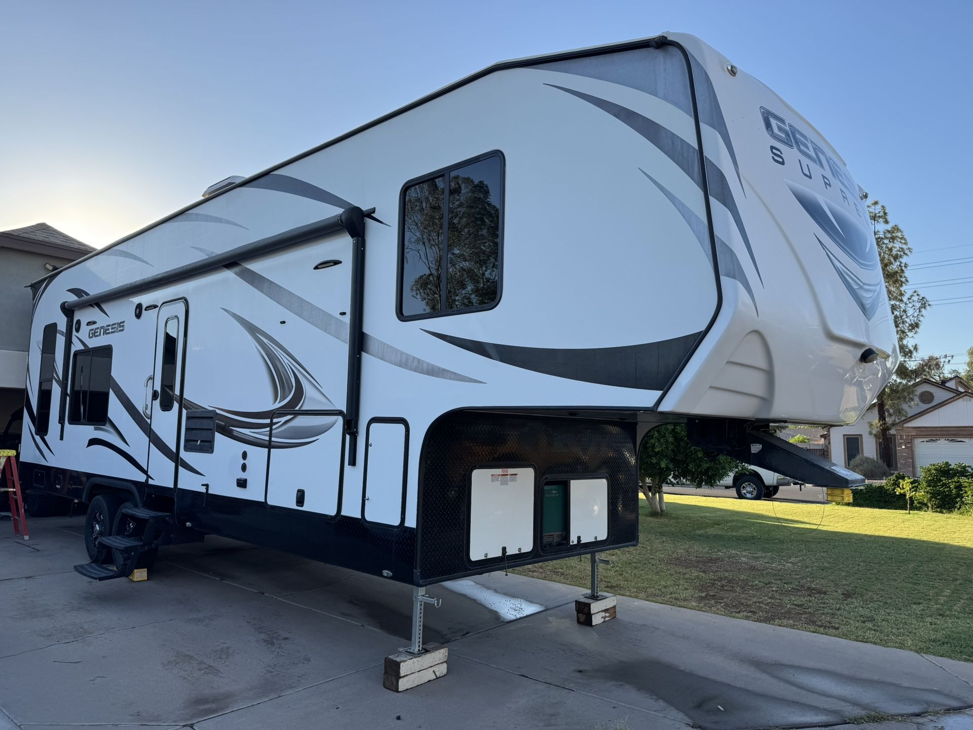 2018 Genesis Supreme 33CK