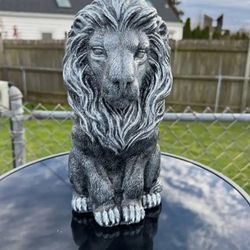 Stone, Color, Bookshelf, Lion Statue