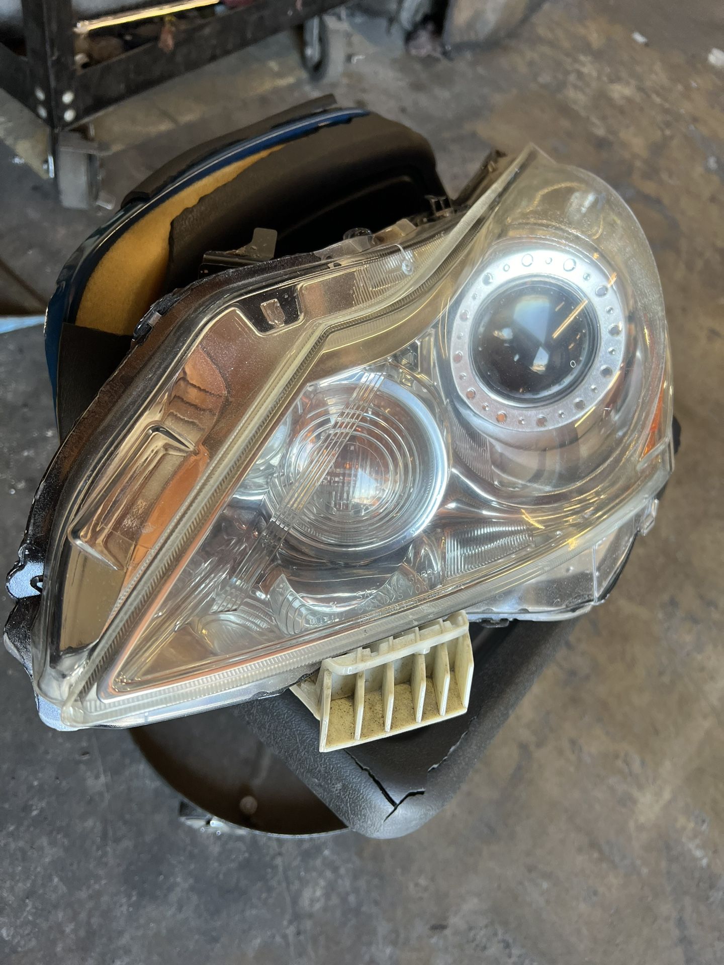 G37 Driver Headlight Assembly