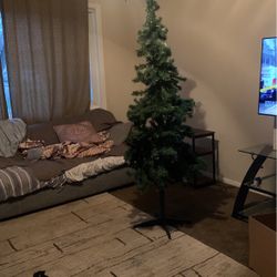 Medium Size Xmas Tree 
