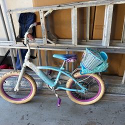 Frozen Huffy Bicycle With Training Wheels