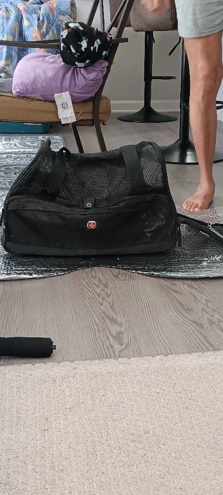 swiss pet carrier
