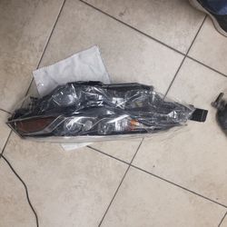2017-2019 toyota corolla headlight driver side