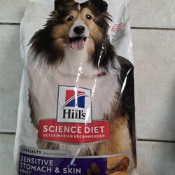 Hill's Dog Food 15lb Bag Chicken & Barley Recipe Best By 2027