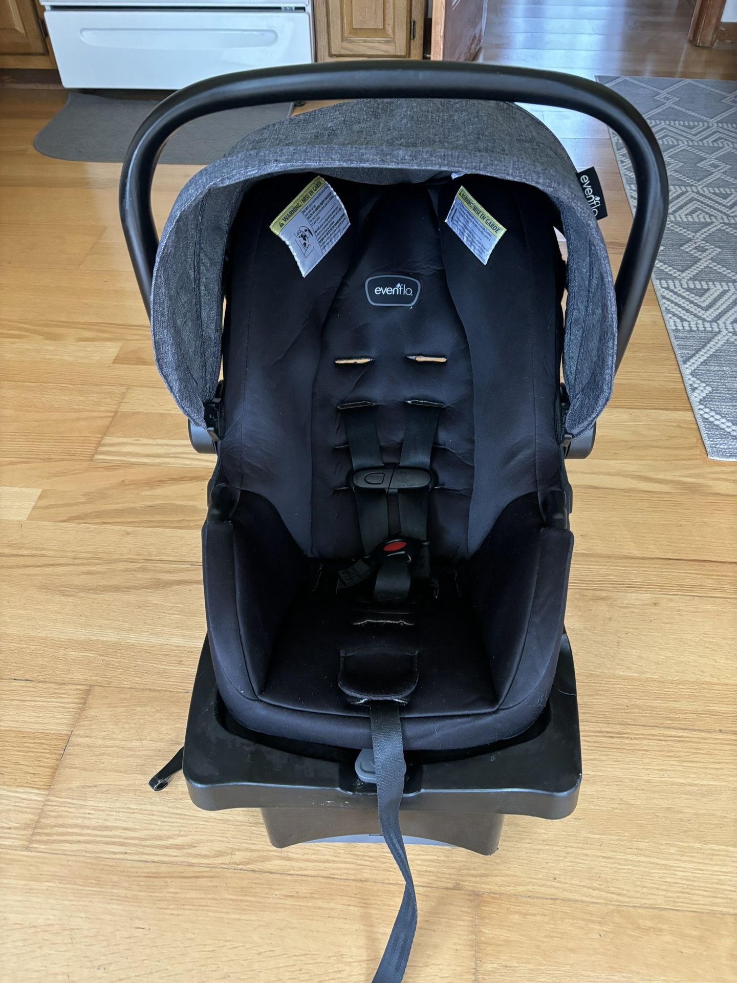 Evenflo Infant Car Seat And Base 