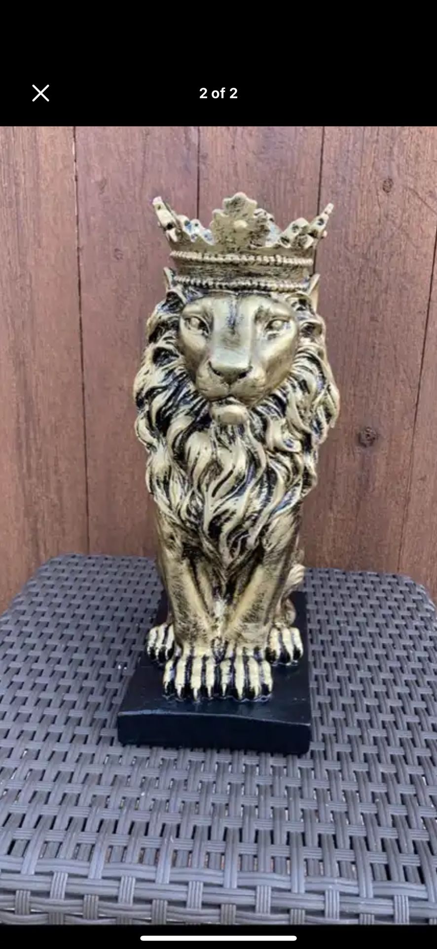 The Golden Crown lion statue