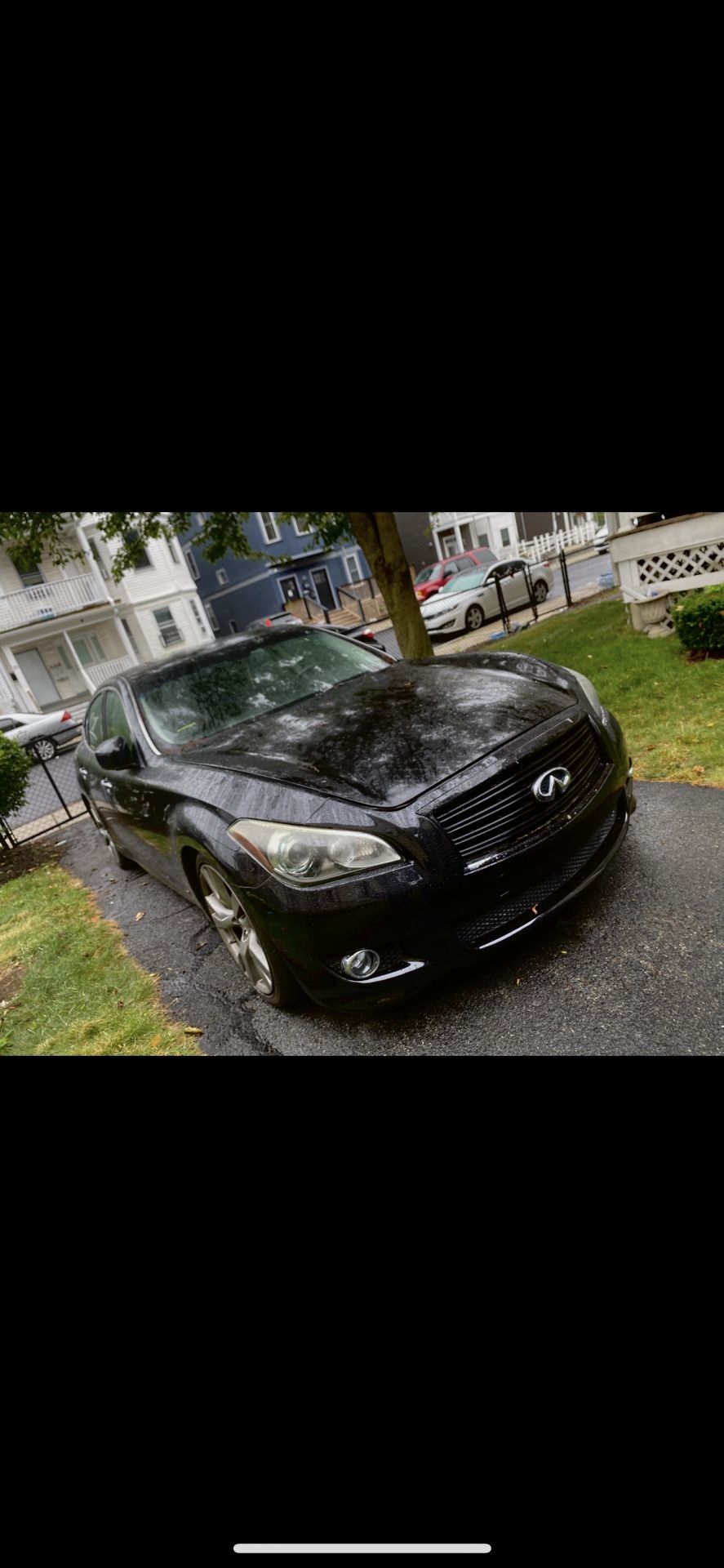 2012 Infiniti M37
