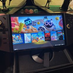 Lenovo Legion GO Z1 Extreme, 1TB, Excellent Condition Gaming Handheld