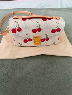 Louis Vuitton Pochette Metis East West