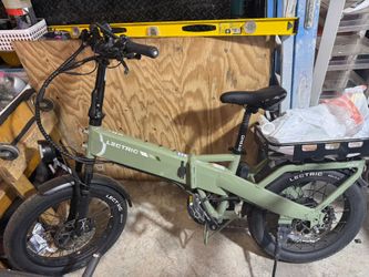 XP4 750 Pine Green eBike