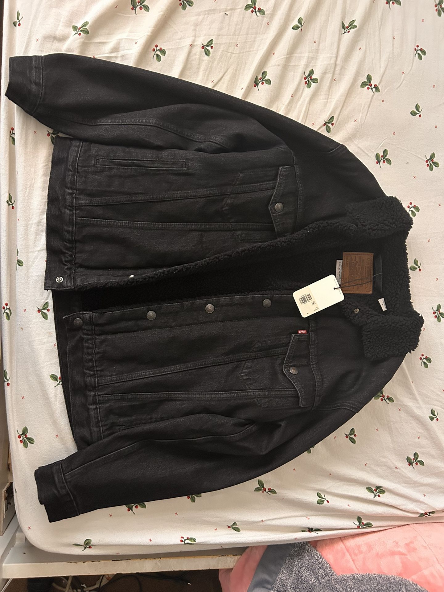 Levi's Premium RELAXED FIT SHERPA TRUCKER JACKET *New with Tags*