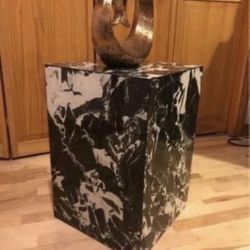 Custom Marble & Faux Marble Coffee & Side Tables