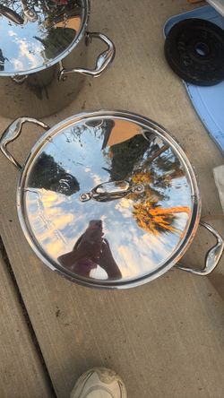 New Stainless Steel Pan with Lid and Handles
