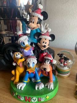 Disney Mickey & Friends Christmas Figurine Statue
