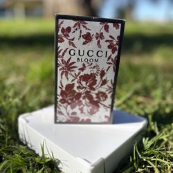 🌸 Gucci Bloom Eau de Parfum – Women’s Fragrance 🌸