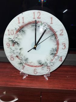 Christmas Wreath Decorative Wall Clock