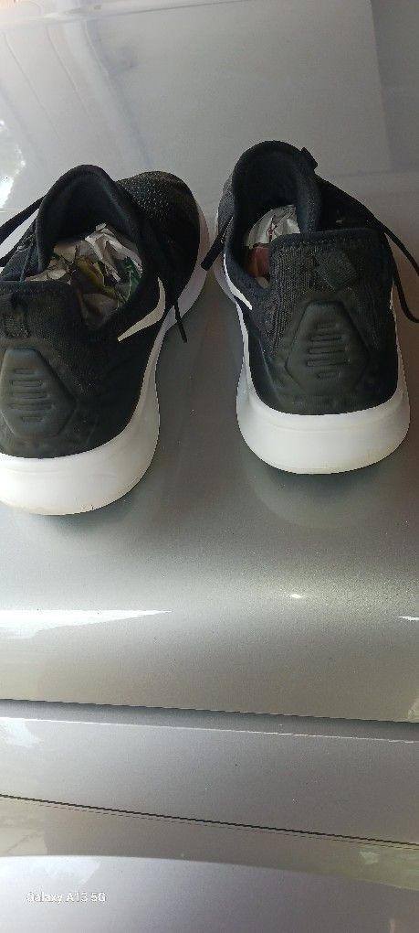TR Trainer 8 Just Do It Size 14 Men