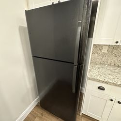 Kenmore Appliance set (fridge, stove, dishwasher) black