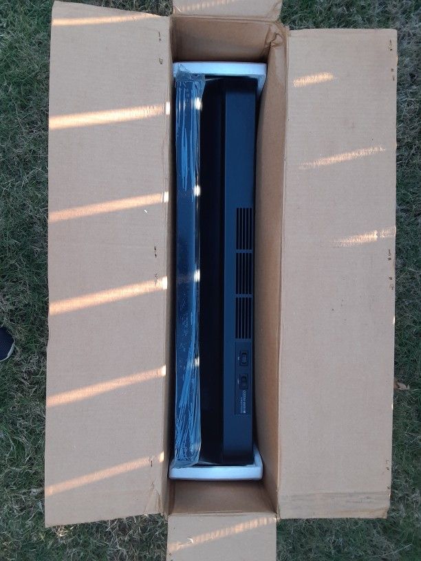 30 Inch Under Cabinet Range Hood with 200 CFM Internal Blower, Two-Speed Rocker Switch and Recirculating Ventilation: Black