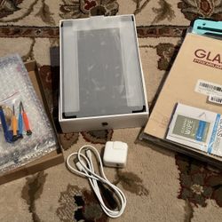iPad 9th Gen 64 GB W/ Many Extras