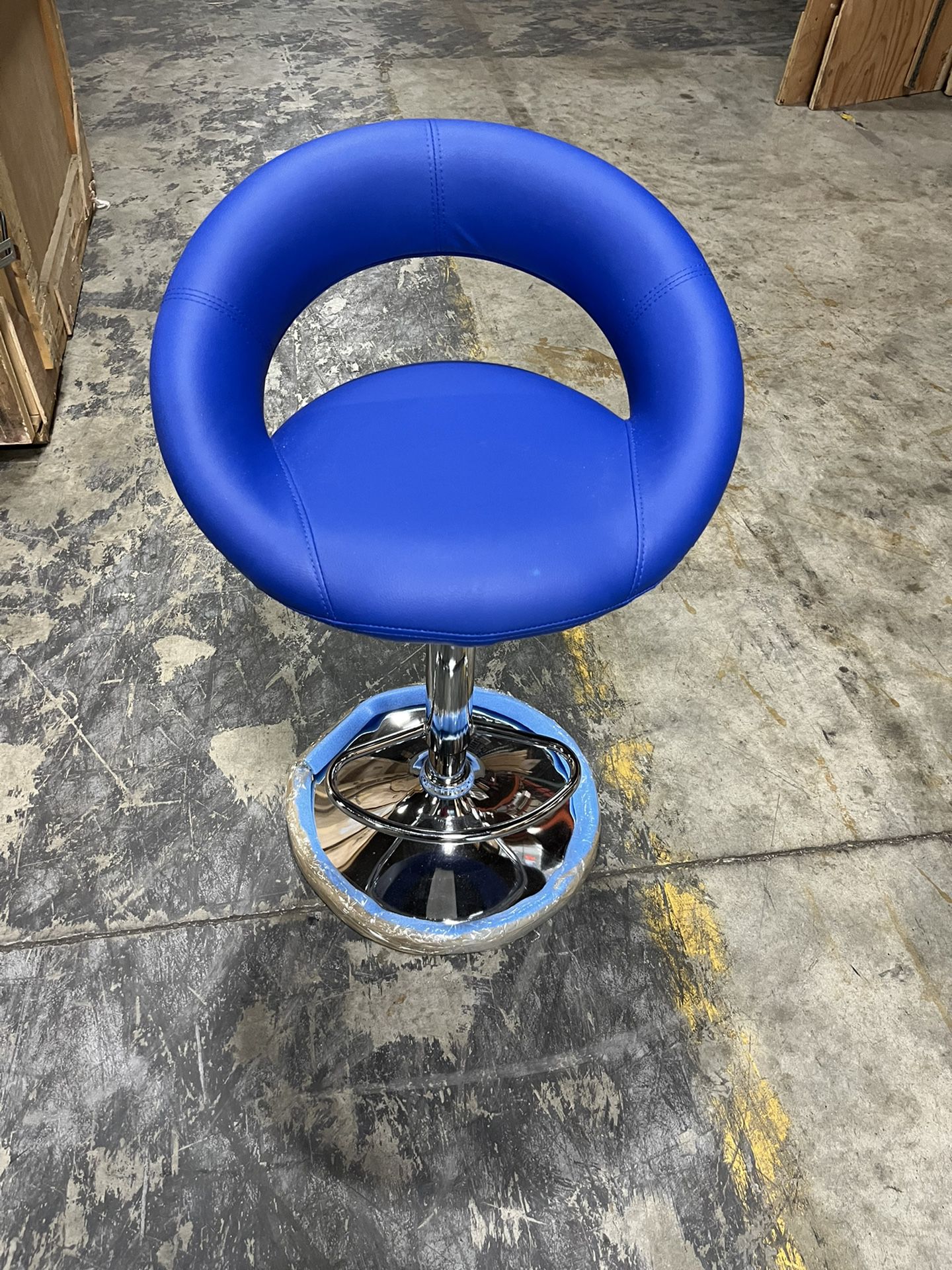 Blue Adjustable Soft Seated Stool Selling (4)