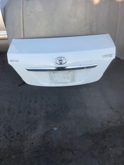 2011 Toyota Prius Trunk Lift $250