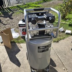 Compressor Husky 20 Gal.