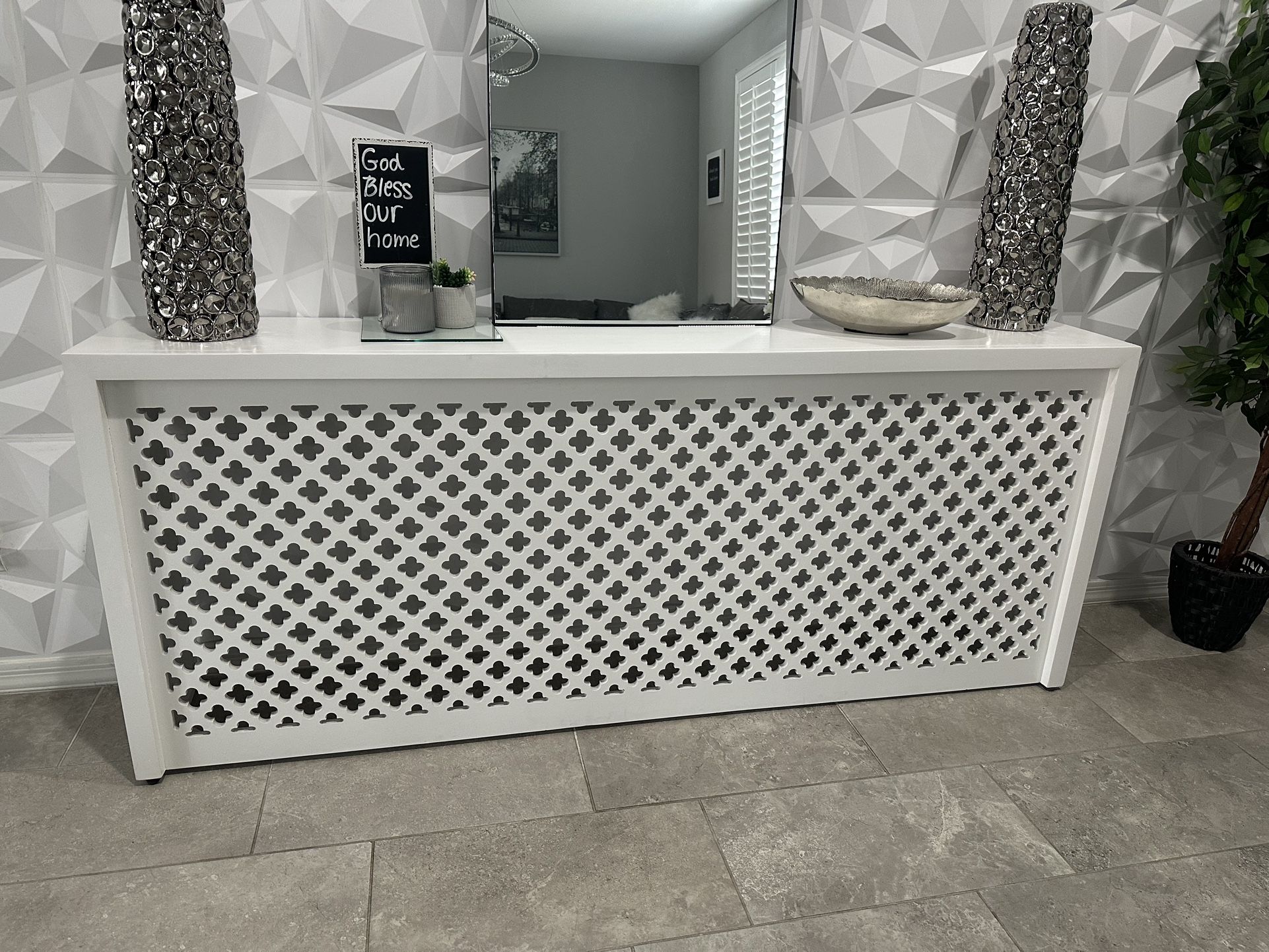 Console Table Or Hallway Enter Or Bar Counter