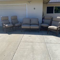 Tropitone Montreux Premium Deep Seating Patio Set (Loveseat & 4 Chairs)