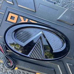 Infinit LED Front Emblem 