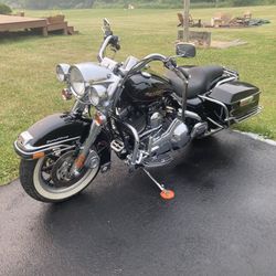 Harley Road King 2001 (Truck Trade Possible) $8500.00