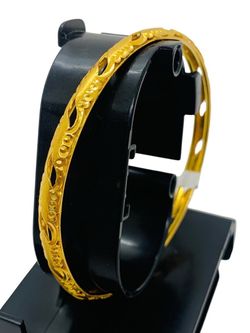 22K Yellow Gold Floral Motif Bangle Bracelet | Size 8 | 13.6g