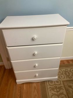 Chest of drawers