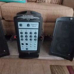 FENDER PASSPORT F150 SPEAKER SYSTEM EXCELLENT CONDITION 