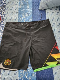 Quicksilver Board Shorts Size 40