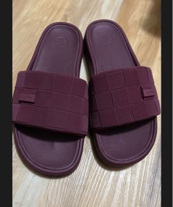 Lululemon NEW Restfeel Woven Slides