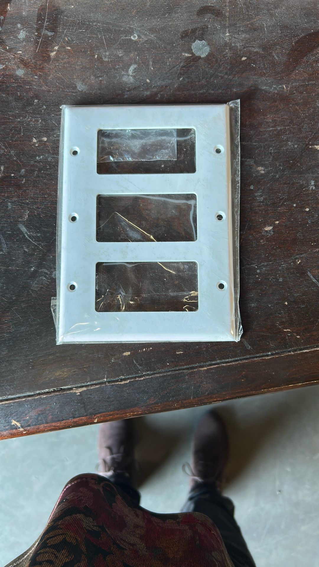Decorator Wall Plate. - 3 GANG