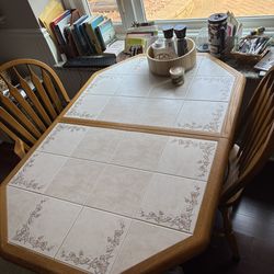 Solid wood table and 6 Chairs