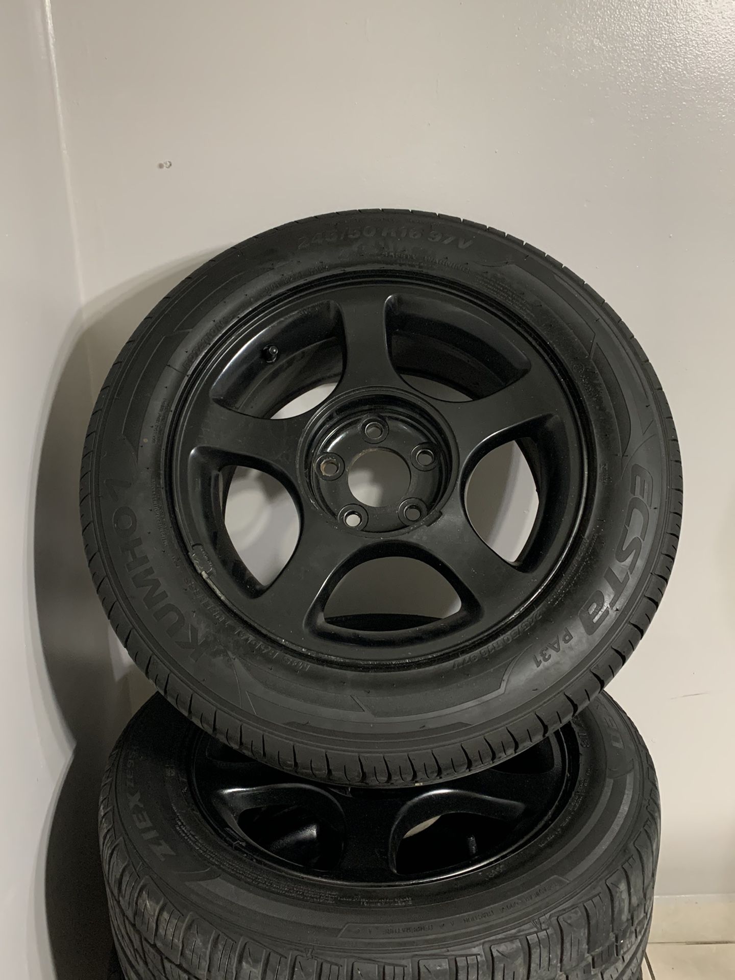 4 Mustang Rims with Tires 
