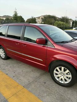 2014 Chrysler Town & Country Touring